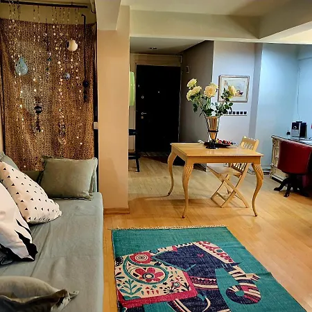 Le Chic Apart Rumeli Caddesi Simsek Apt.no:5 Kat 1 *