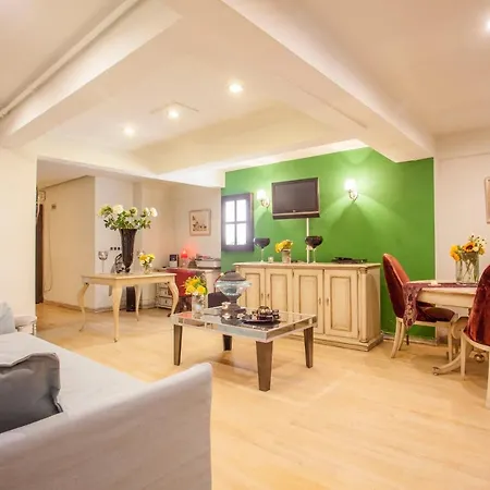 Le Chic Apart Rumeli Caddesi Simsek Apt.no:5 Kat 1 Apartment